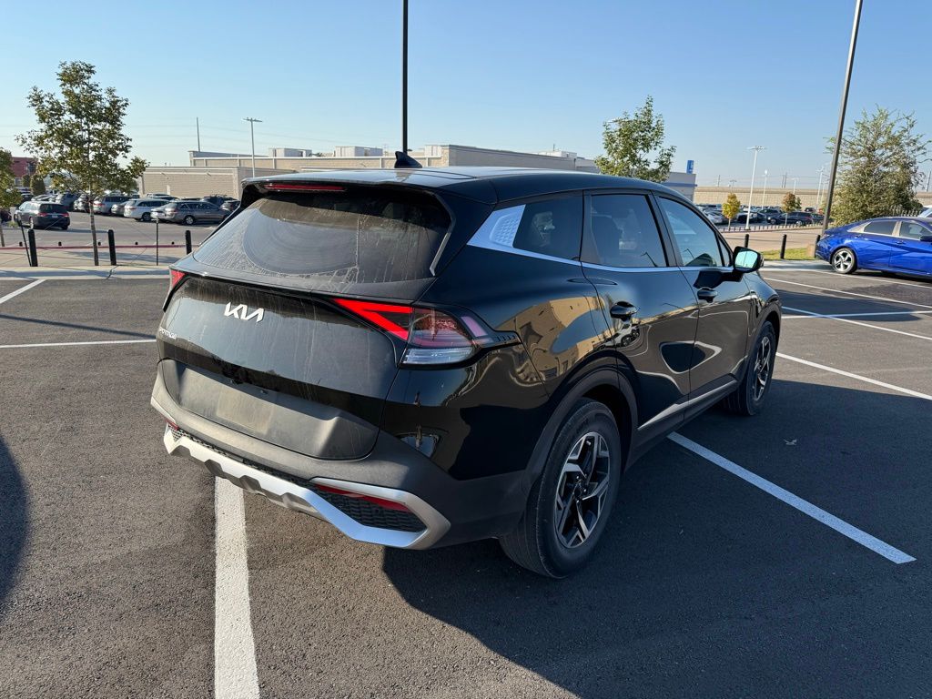Thumbnail: 2023 Kia Sportage - 4