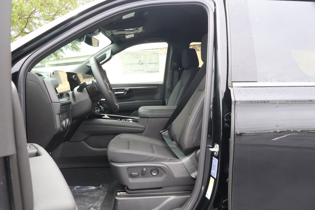 Thumbnail: 2026 Chevrolet Tahoe - 15