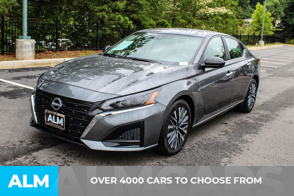Used 2025 Gray Nissan 2.5 SV image 2