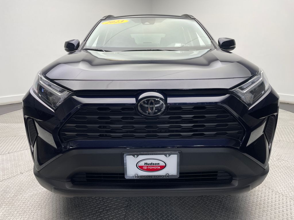 2023 Toyota RAV4 XLE 2