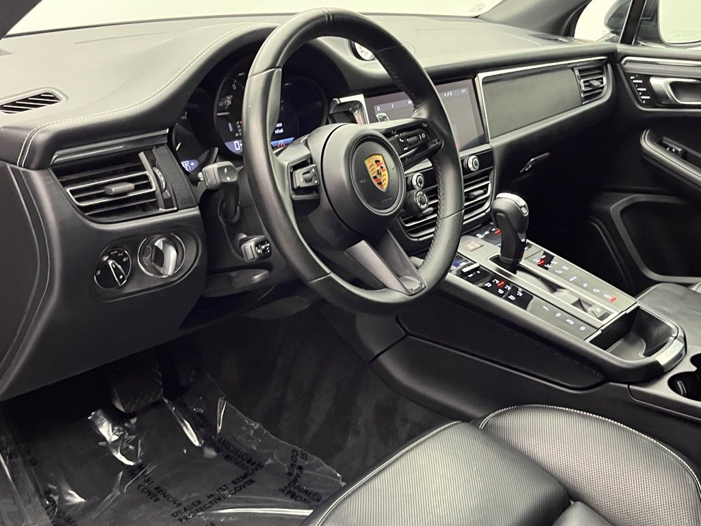 Thumbnail: 2024 Porsche Macan - 4