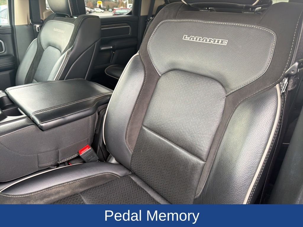 2020 Ram 1500 Laramie Crew Cab 4x4 5'7" Box