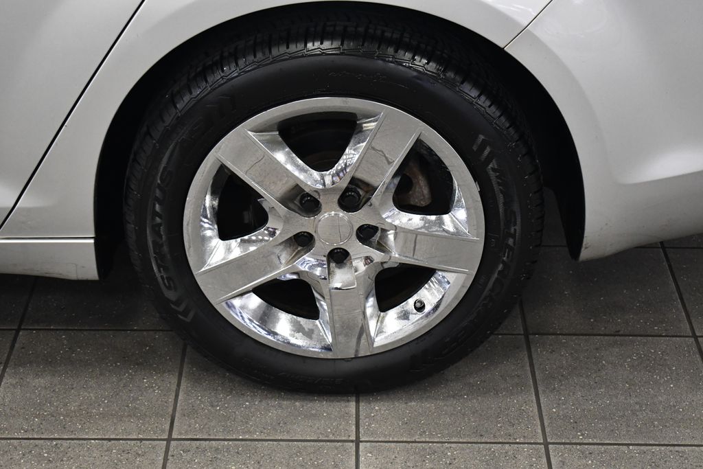 Thumbnail: 2009 Chevrolet Malibu - 12