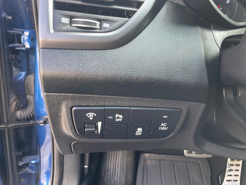 Used Car 2017 Hyundai Veloster  Turbo For Sale Under $10,000 In Georgetown, Texas