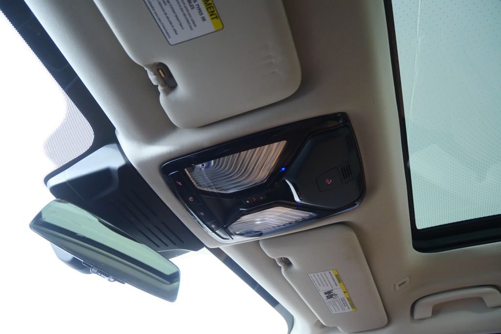 Thumbnail: 2024 BMW X7 - 22