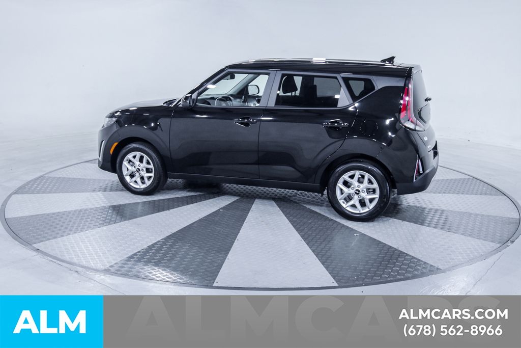 Used 2025 Black Kia LX image 5