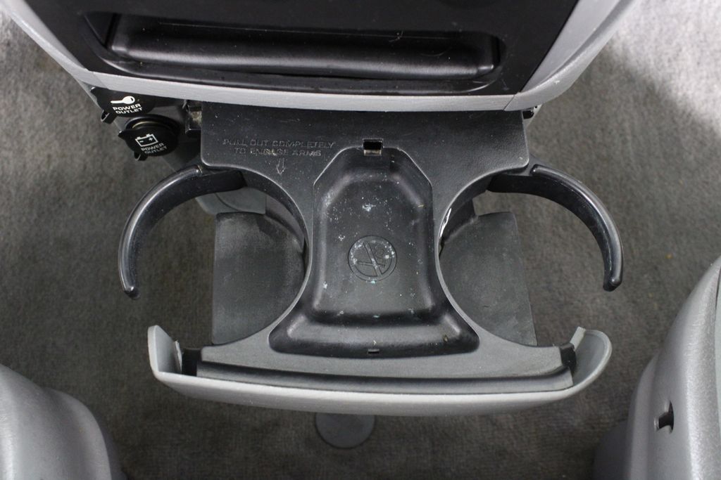 Used 2006 Chrysler Town & Country for sale in 