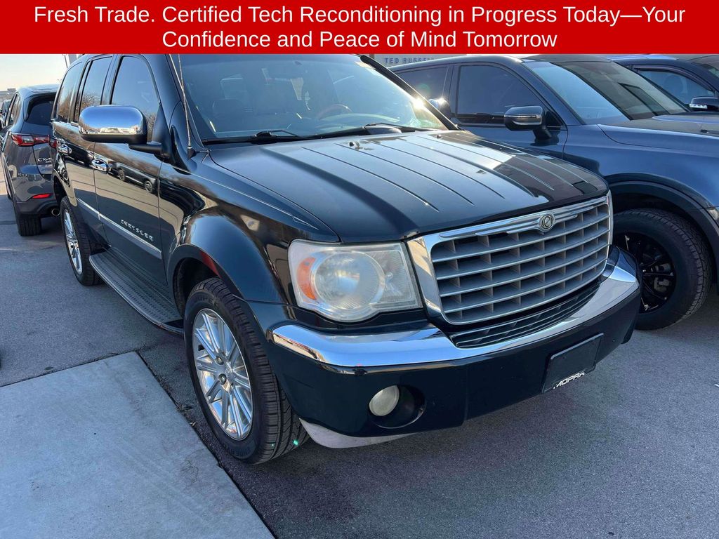 2008 Chrysler Aspen Limited RWD