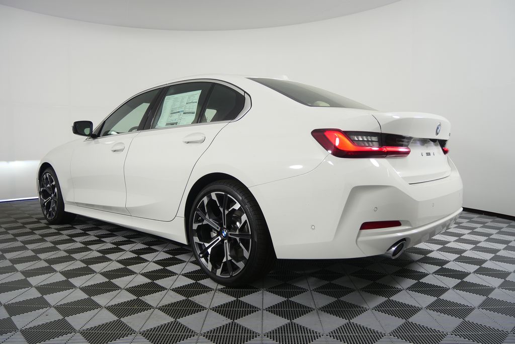 Thumbnail: 2026 BMW 3 Series - 5
