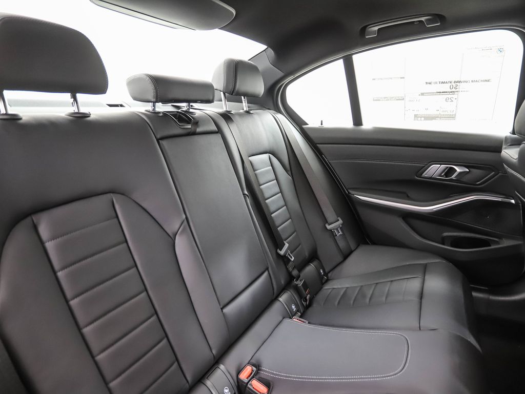 2025 BMW 3 Series 330i xDrive 26