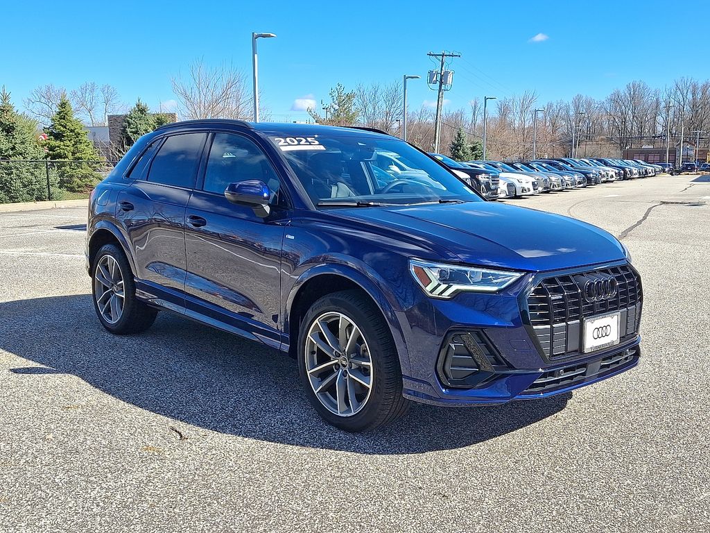 Thumbnail: 2025 Audi Q3 - 3