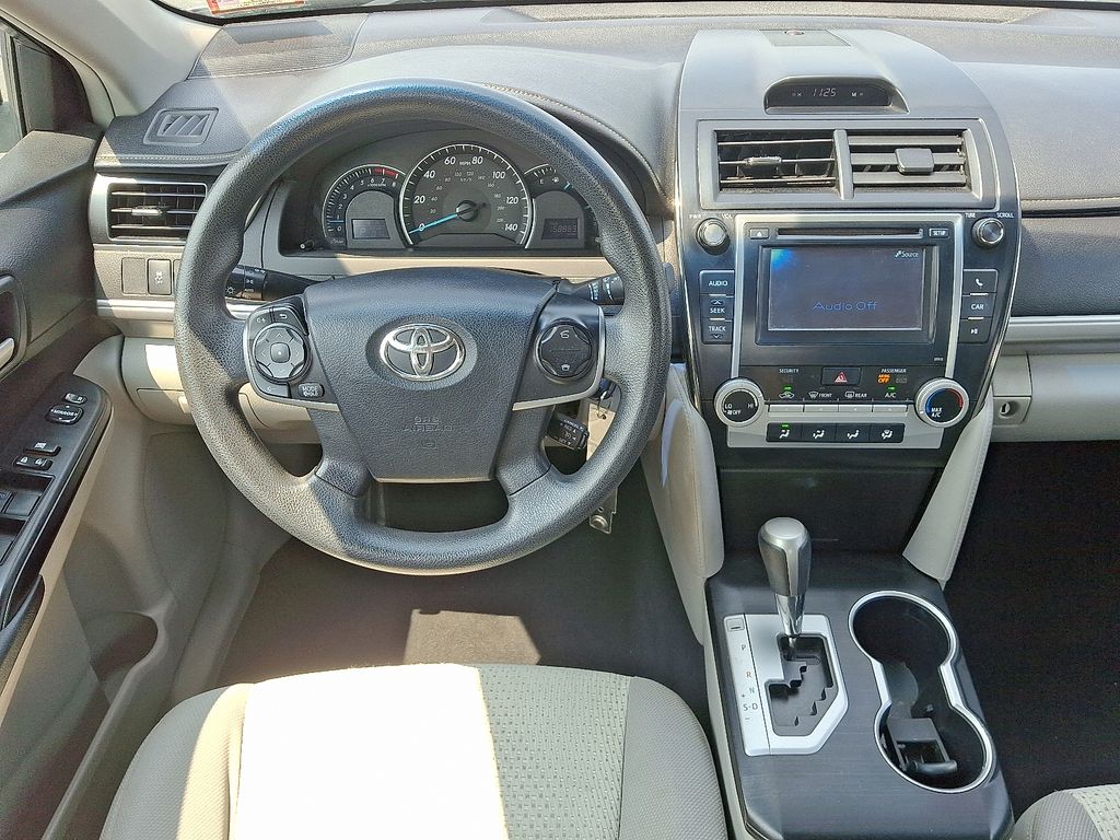 2012 Toyota Camry LE 12