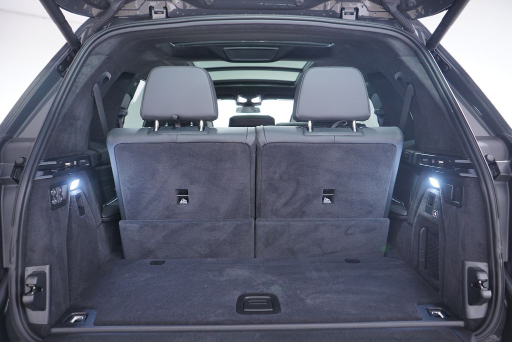 Thumbnail: 2024 BMW X7 - 24