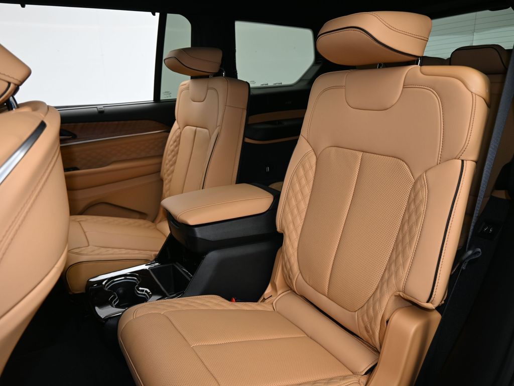 New 2025 Velvet Red Pearlcoat Jeep Summit image 31