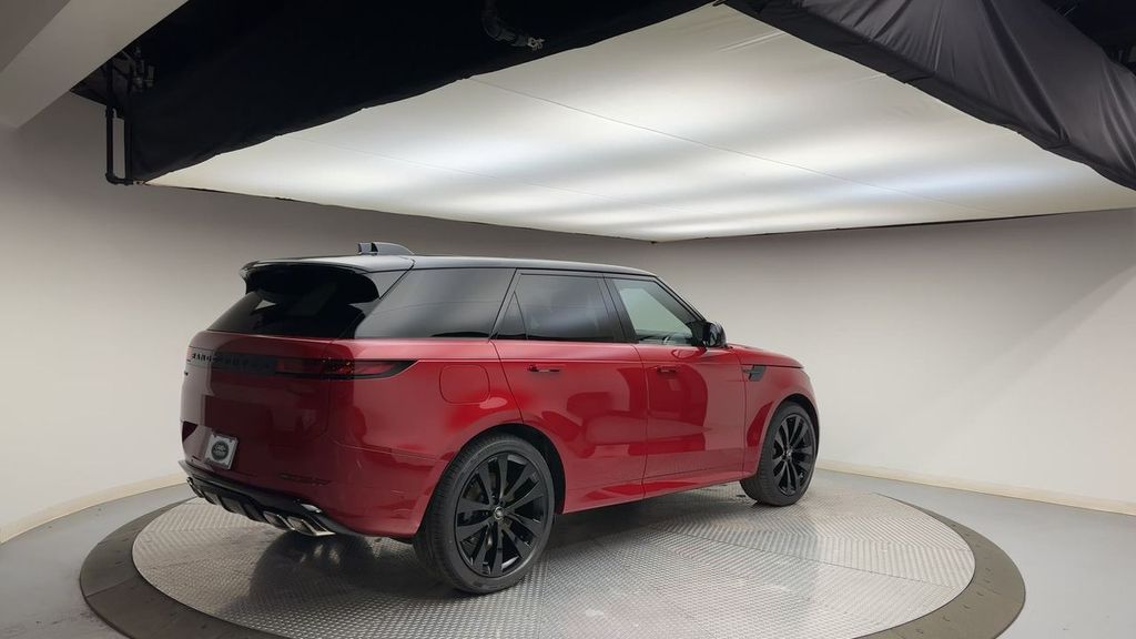 2025 Land Rover Range Rover Sport Dynamic 8