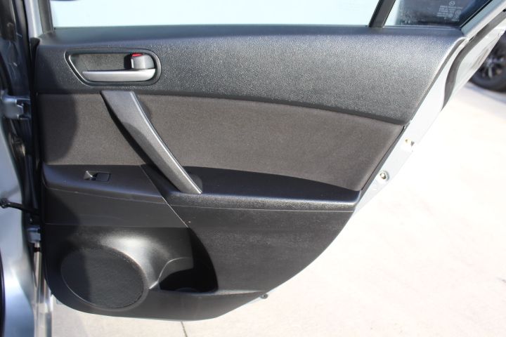 Used Car 2013 Mazda Mazda3  I Touring For Sale Under $10,000 In Georgetown, Texas