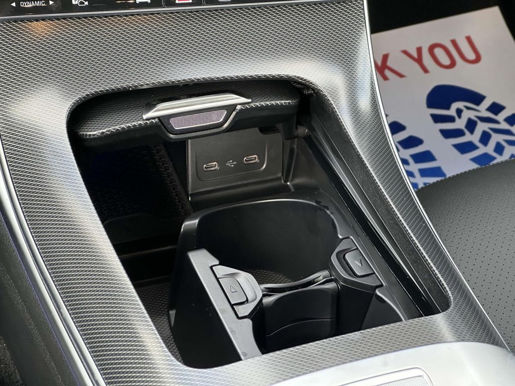 2025 Mercedes-Benz C-Class C 300 12