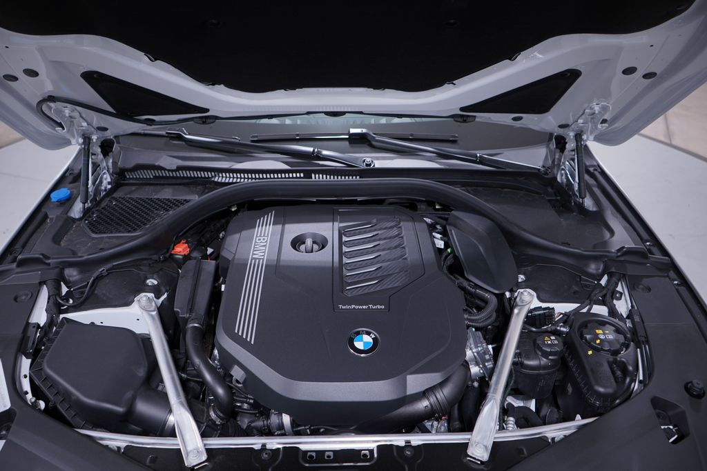 Thumbnail: 2026 BMW 8 Series - 20