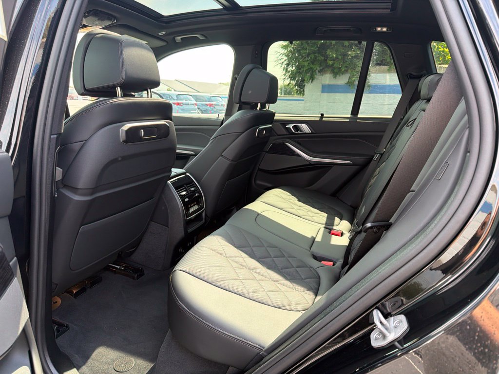 Thumbnail: 2026 BMW X5 - 19