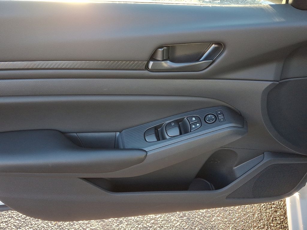 Thumbnail: 2025 Nissan Altima - 12