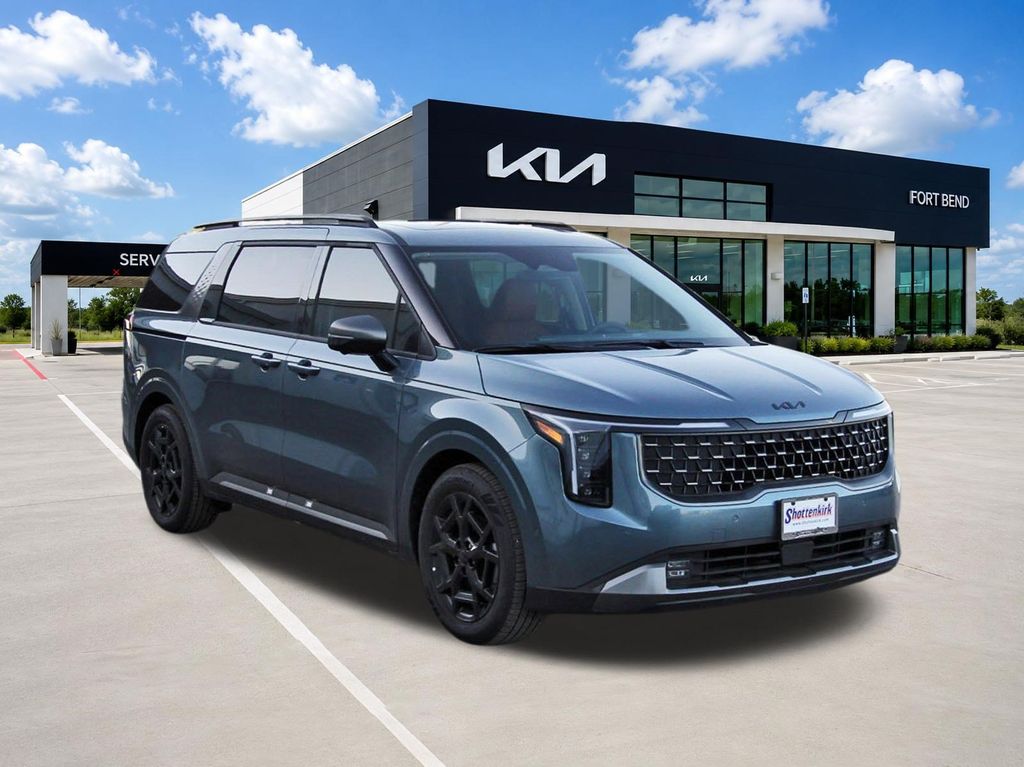 New 2026 Kia Carnival MPV Van