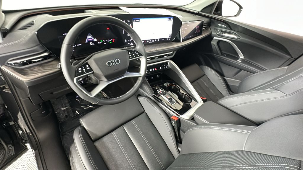 Thumbnail: 2025 Audi Q5 - 32