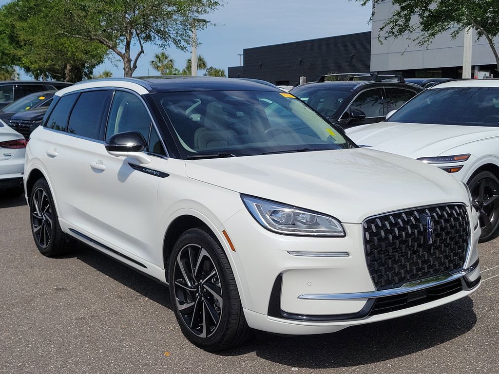 Pristine White Metallic Tri-Coat 2024 Lincoln Corsair Grand Touring AWD SUV / Crossover All-Wheel Drive Continuously Variable Transmission