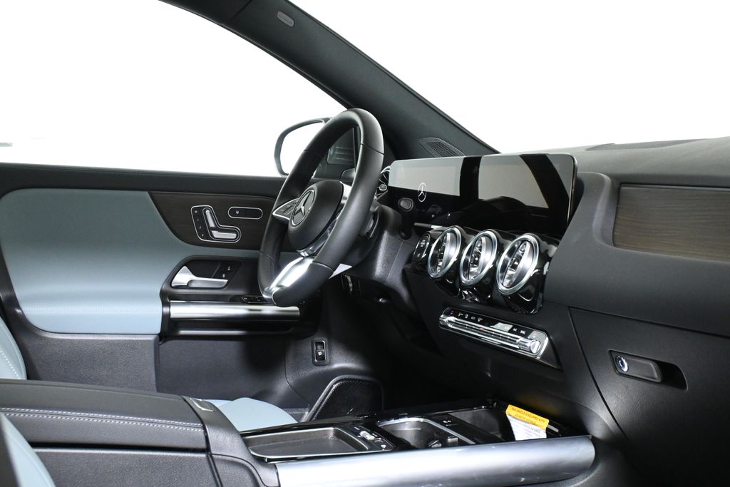 Thumbnail: 2026 Mercedes-Benz GLA - 32