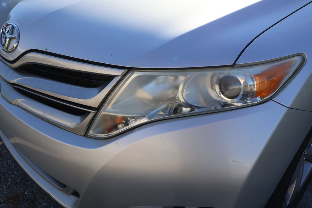 Thumbnail: 2014 Toyota Venza - 3