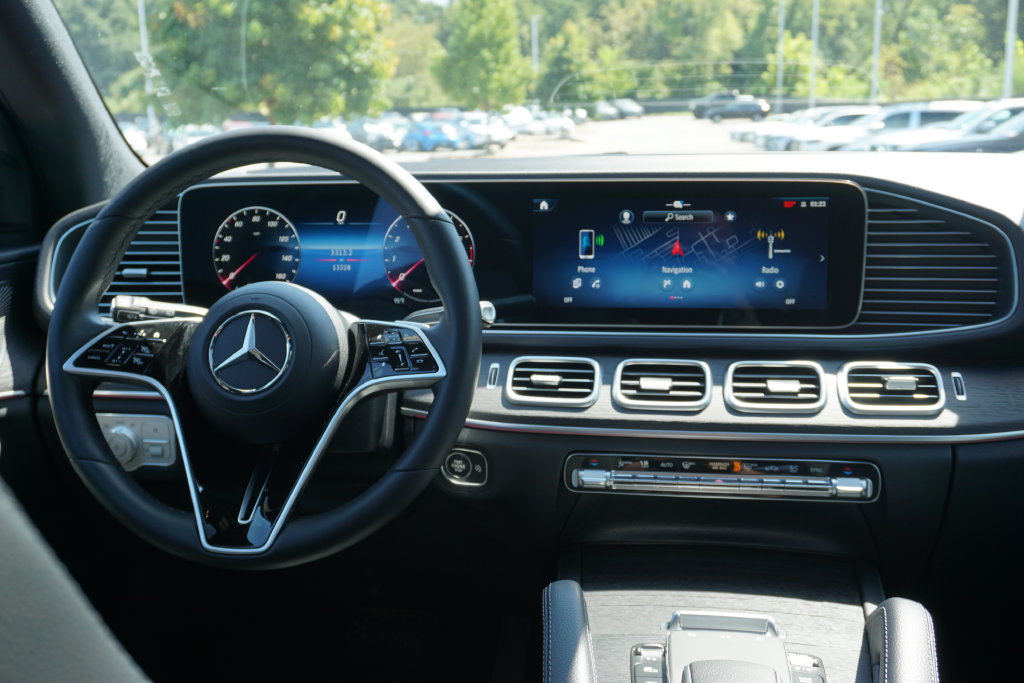 Thumbnail: 2026 Mercedes-Benz GLE - 30