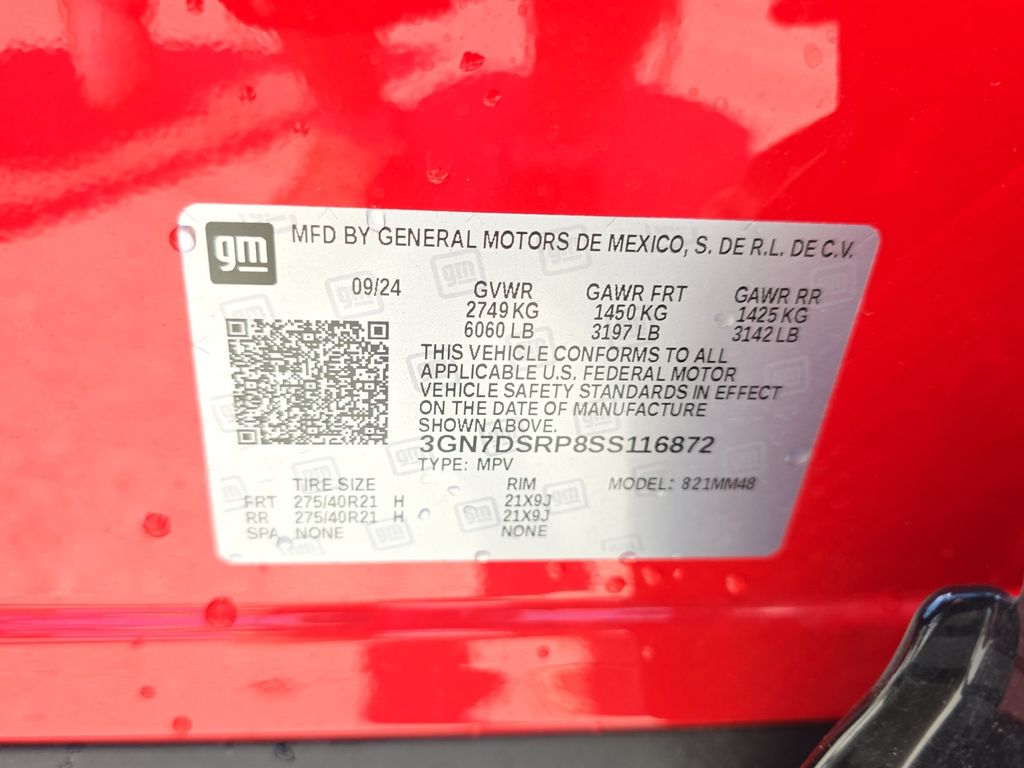 Used 2025 Orange Chevrolet RS image 21
