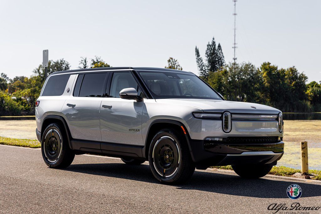 2025 Rivian R1S Adventure Dual Motor AWD