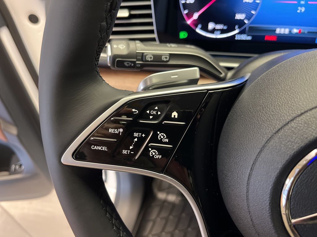 Thumbnail: 2026 Mercedes-Benz GLE - 15