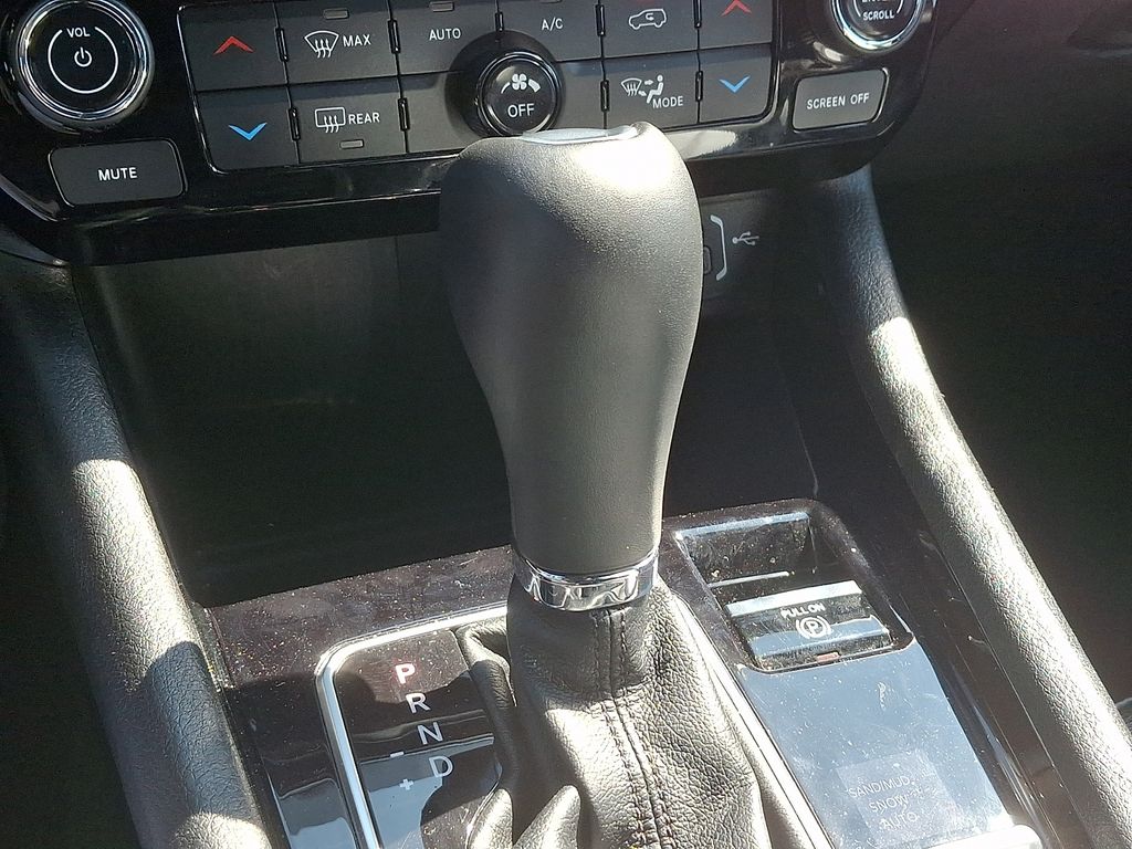 2025 Jeep Compass Limited White at Bob Ruth Ford