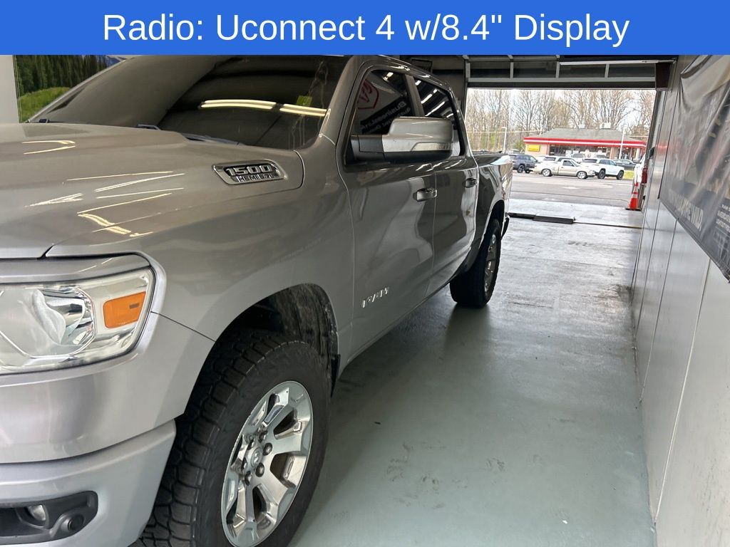 View vehicle photo 5