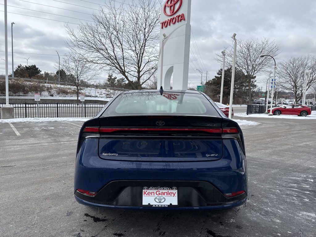2024 Toyota Prius XLE photo