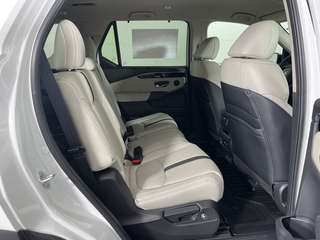 Thumbnail: 2026 Honda Pilot - 12