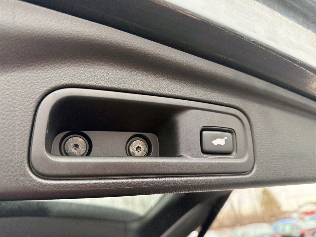 Thumbnail: 2019 Honda Pilot - 24