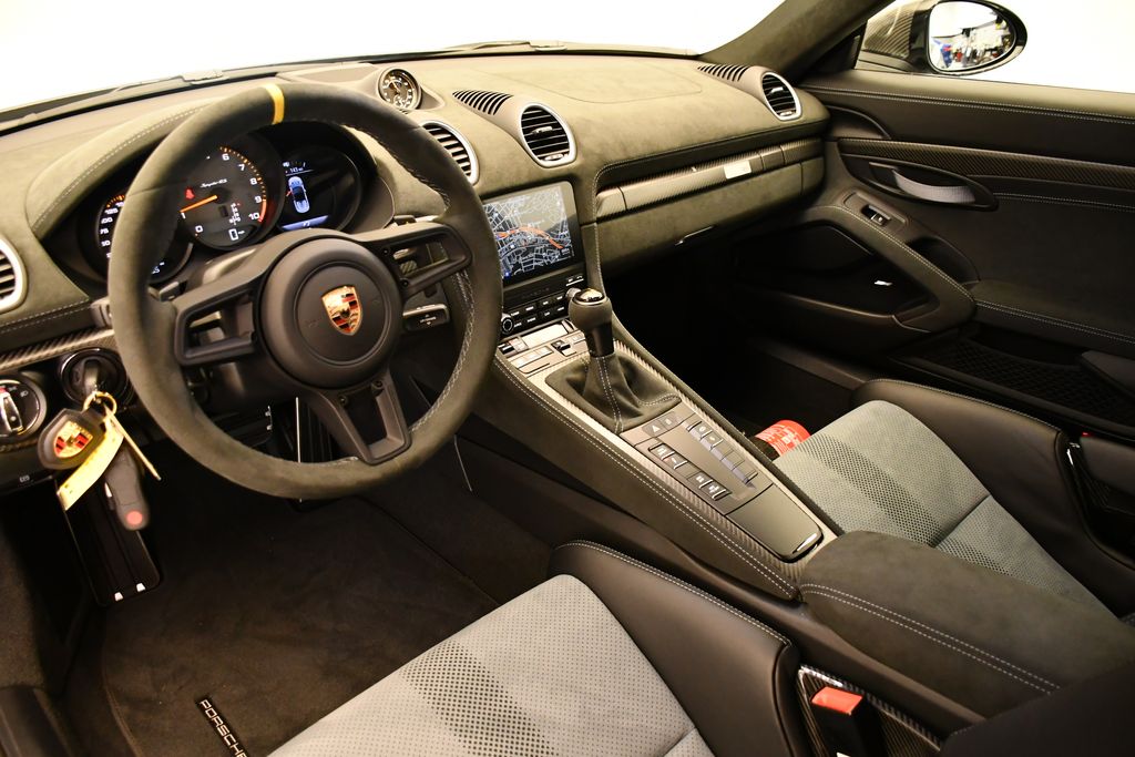 Thumbnail: 2025 Porsche  - 4