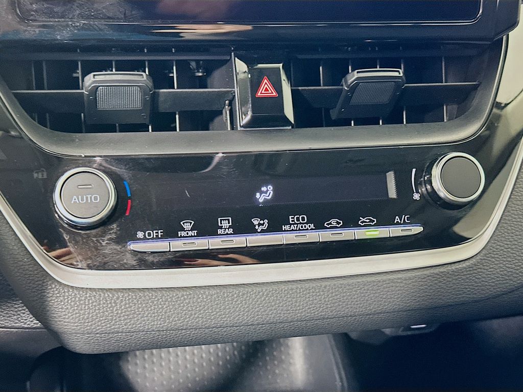 Thumbnail: 2025 Toyota Corolla - 16