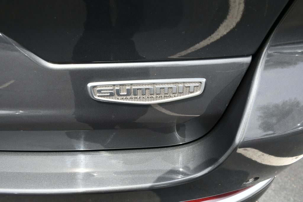 Thumbnail: 2023 Jeep Grand Cherokee - 14