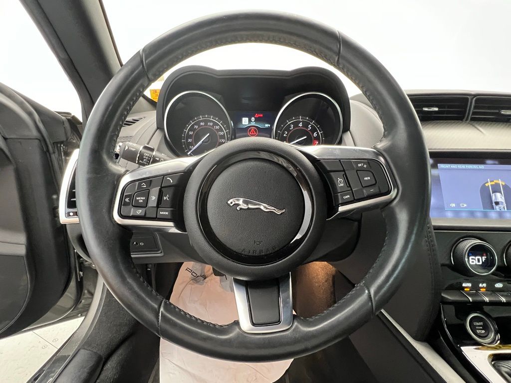 Thumbnail: 2019 Jaguar F-Type - 22