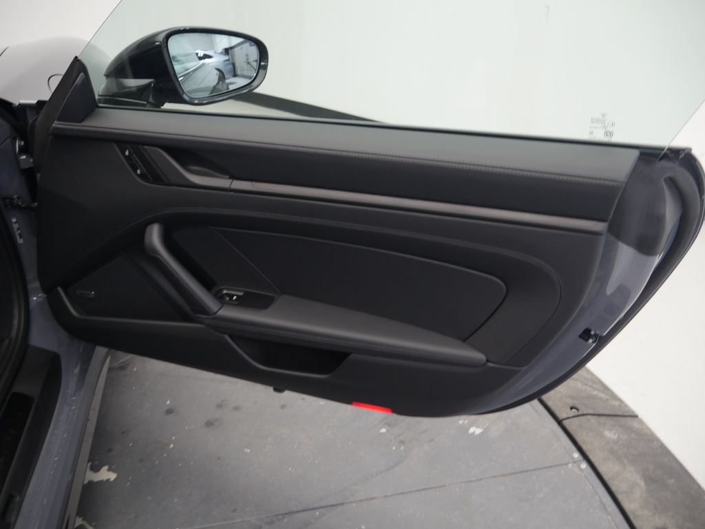 Thumbnail: 2026 Porsche 911 - 21