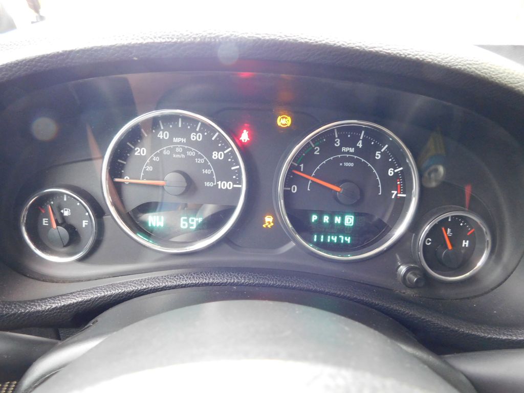 Thumbnail: 2014 Jeep Wrangler - 10