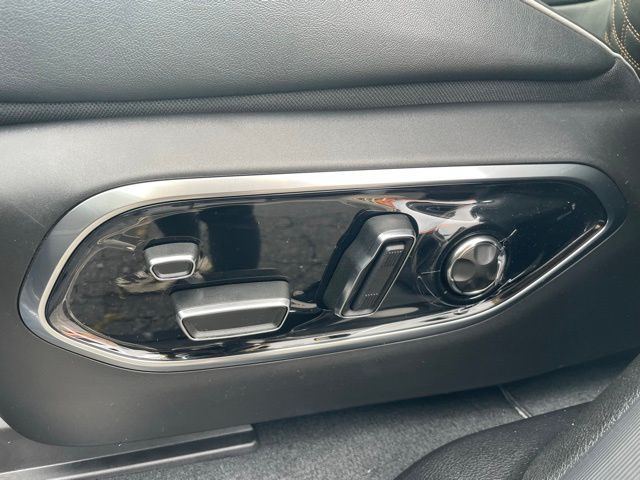 JeepGrand Cherokee L29