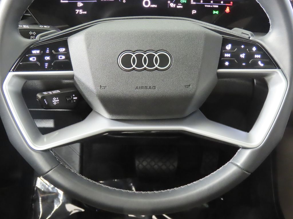 Thumbnail: 2025 Audi Q5 - 15