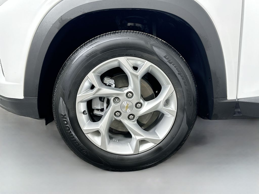 Thumbnail: 2025 Chevrolet Trax - 30