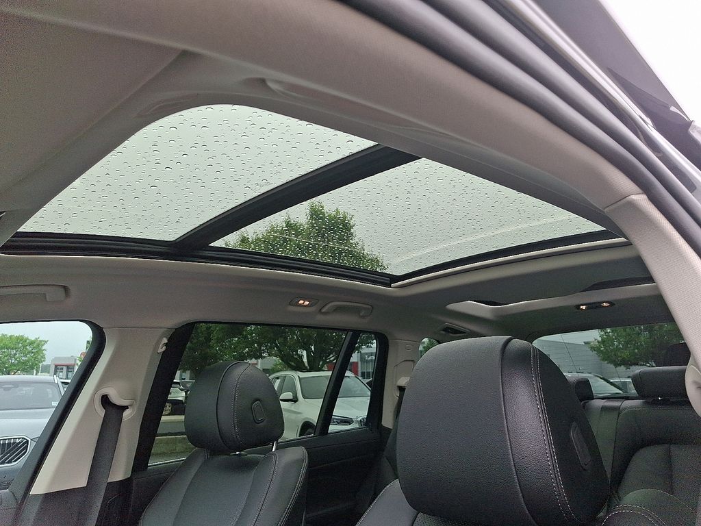 2022 BMW X7 xDrive40i 18
