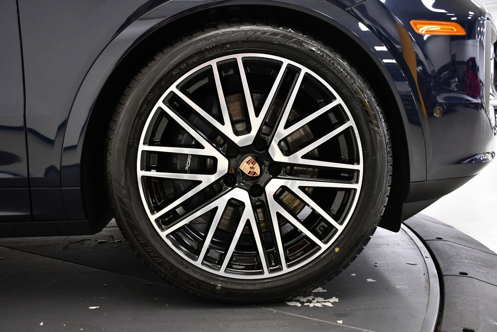 Thumbnail: 2025 Porsche Cayenne - 19