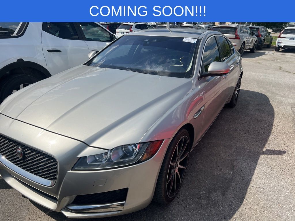 2016 Jaguar XF 35t Premium's photo